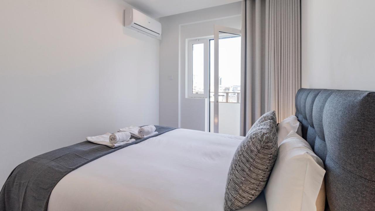 Apartment 1br Paraiso Flat W/ Balcony & Ac By Lovelystay Porto