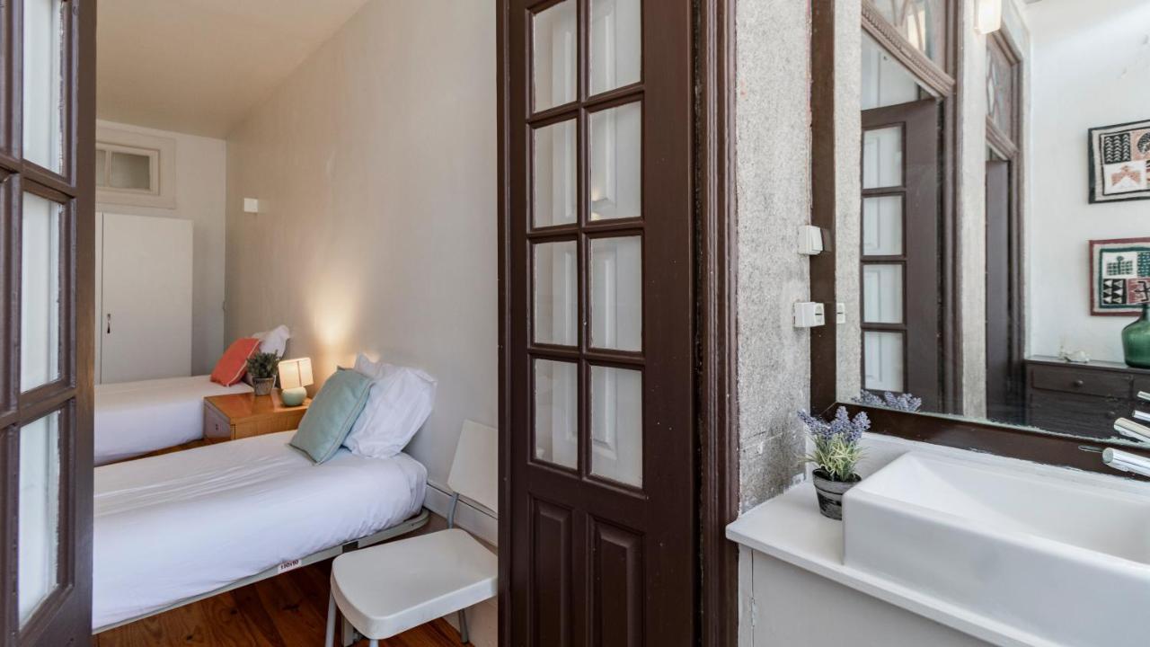 61 - Bright 2br W/ Balcony By Lovelystay * Porto