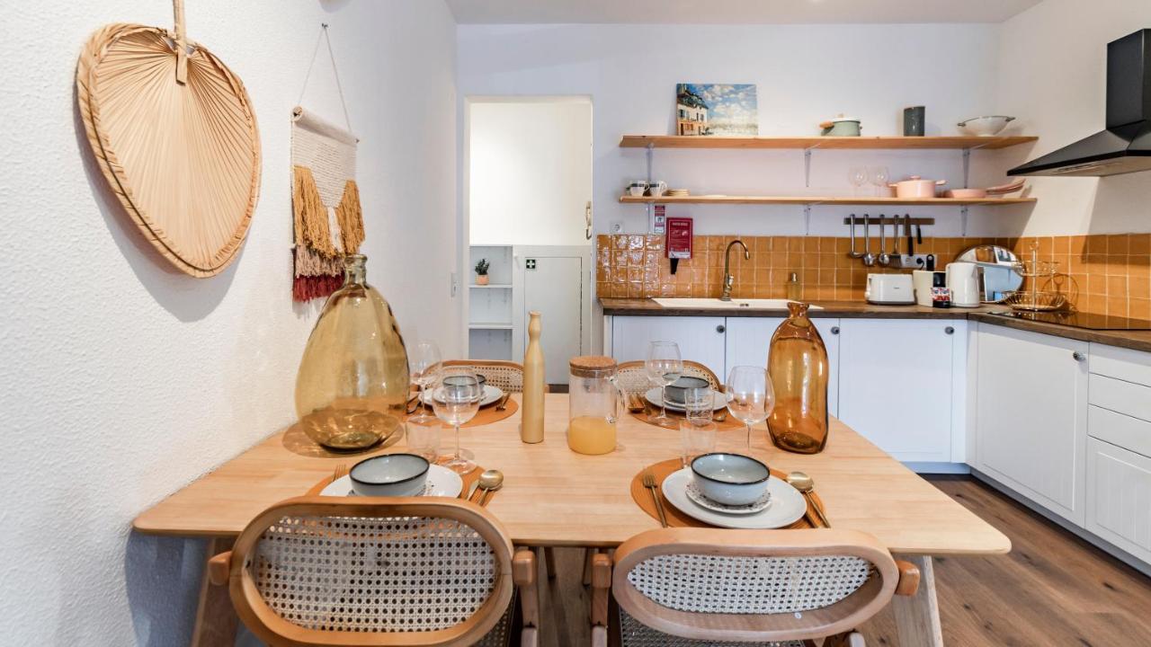 Happy Corner In The Heart Of By Lovelystay Apartment