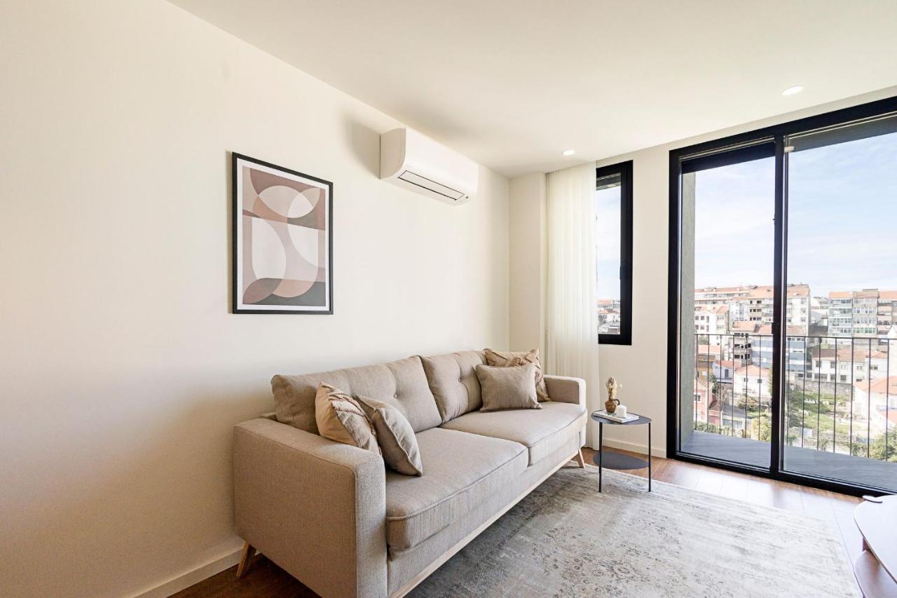 Apartment Santos 1071 By Lovelystay Porto