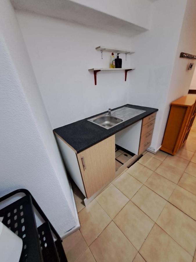 Apartment Spacious Economic Center Flat