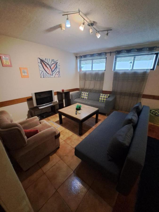 Spacious Economic Center Flat Apartment *