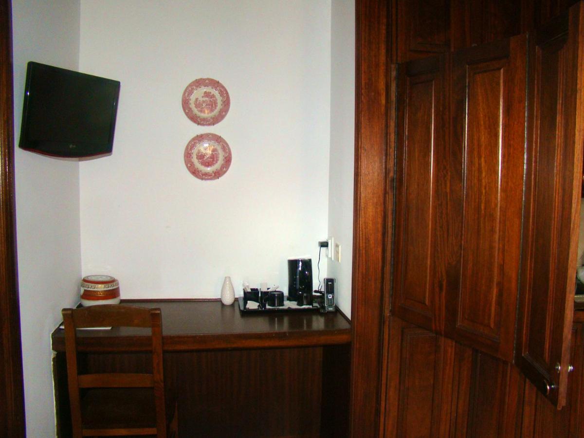 One Bedroom With Shared Pool Jacuzzi And Furnished Terrace At Armamar * Porto