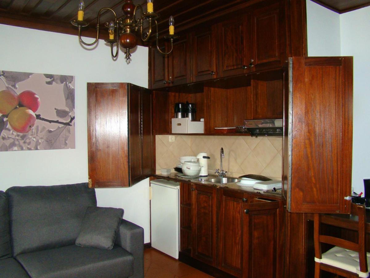 Apartment One Bedroom With Shared Pool Jacuzzi And Furnished Terrace At Armamar