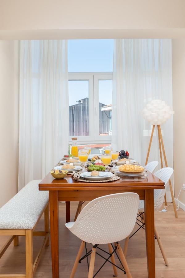 Host Wise - Spacious Vintage Flat - Small Balcony * Porto