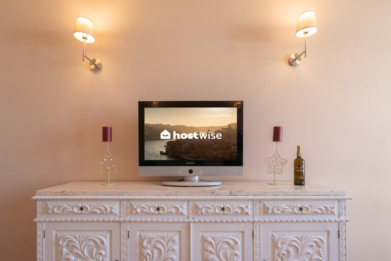 Host Wise - Spacious Vintage Flat - Small Balcony Apartment Porto