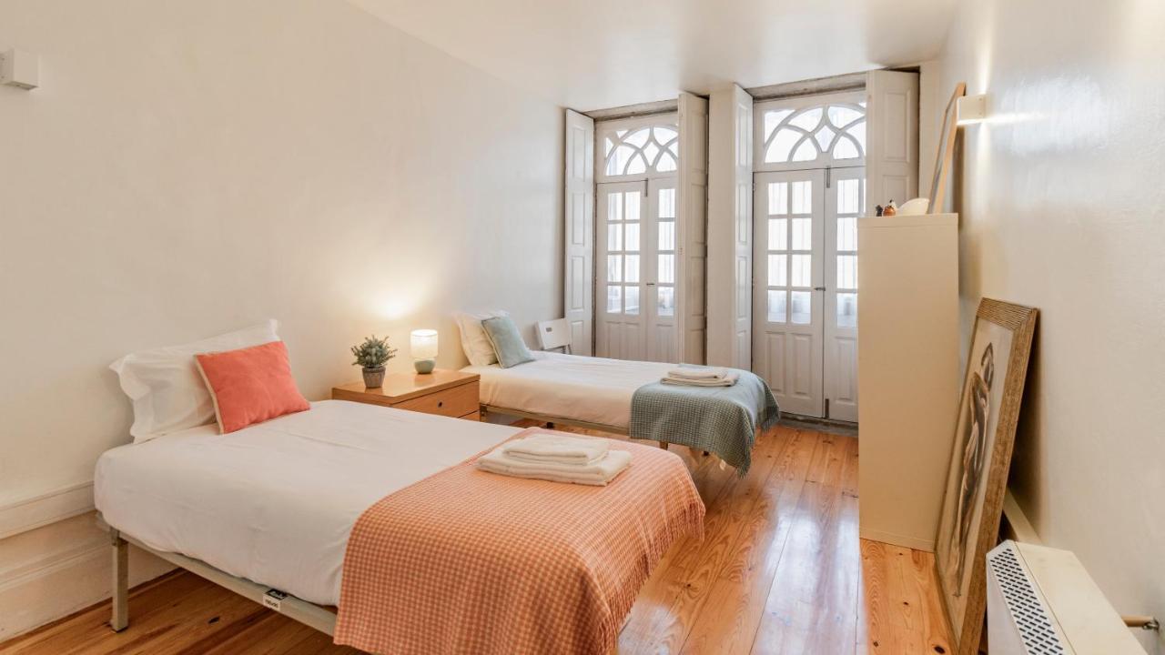 61 - Bright 2br W/ Balcony By Lovelystay Apartamento Porto