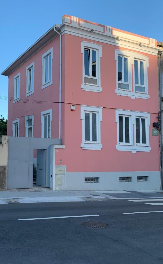 Luxurious Pink House And Parking Ferienhaus *