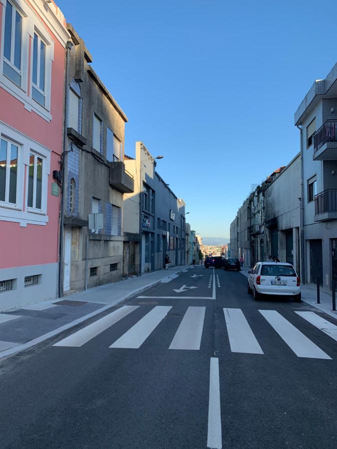 Luxurious Pink House And Parking Ferienhaus Porto