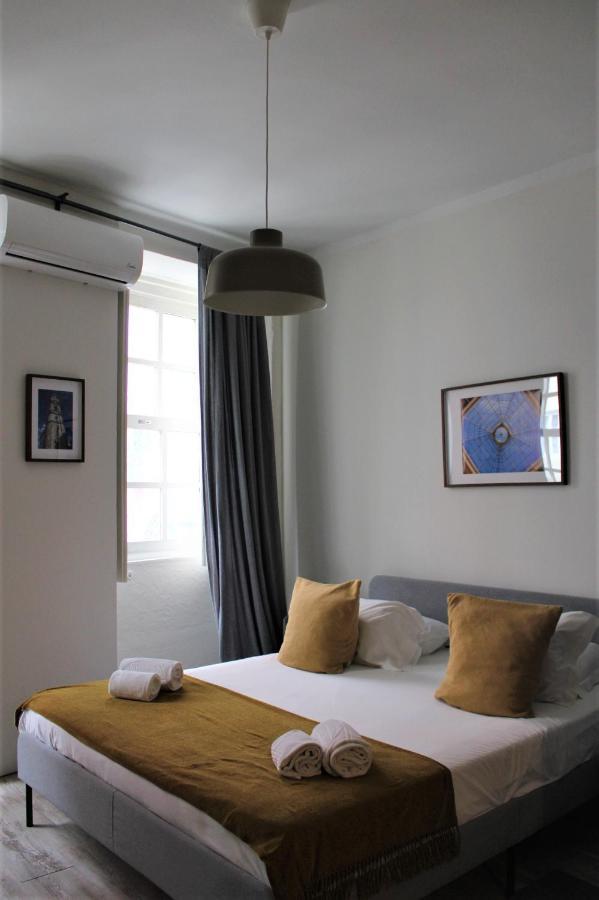 Apartment Entreparedes 3*