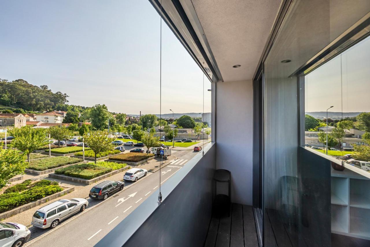 Apartment Nomads Lux - 2bdr & Parking Flores Square