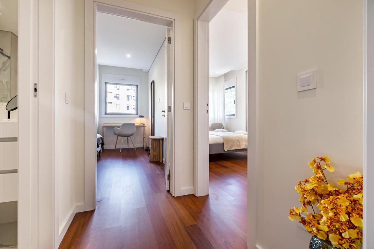 Nomads Lux - 2bdr & Parking Flores Square *