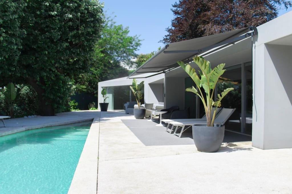 Boomerang House - Luxury House Next To City Park Villa