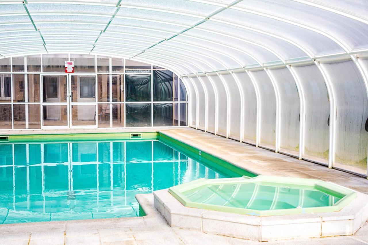 One Bedroom With Shared Pool Jacuzzi And Furnished Terrace At Armamar *