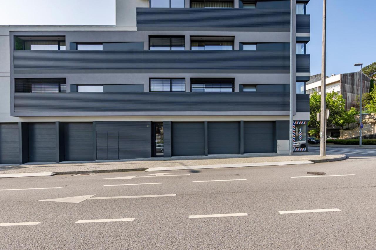 Nomads Lux - 2bdr & Parking Flores Square *