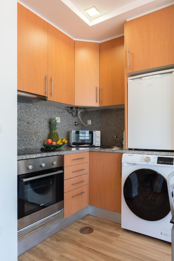 Bright Quiet Flats W/ Terrace Apartment