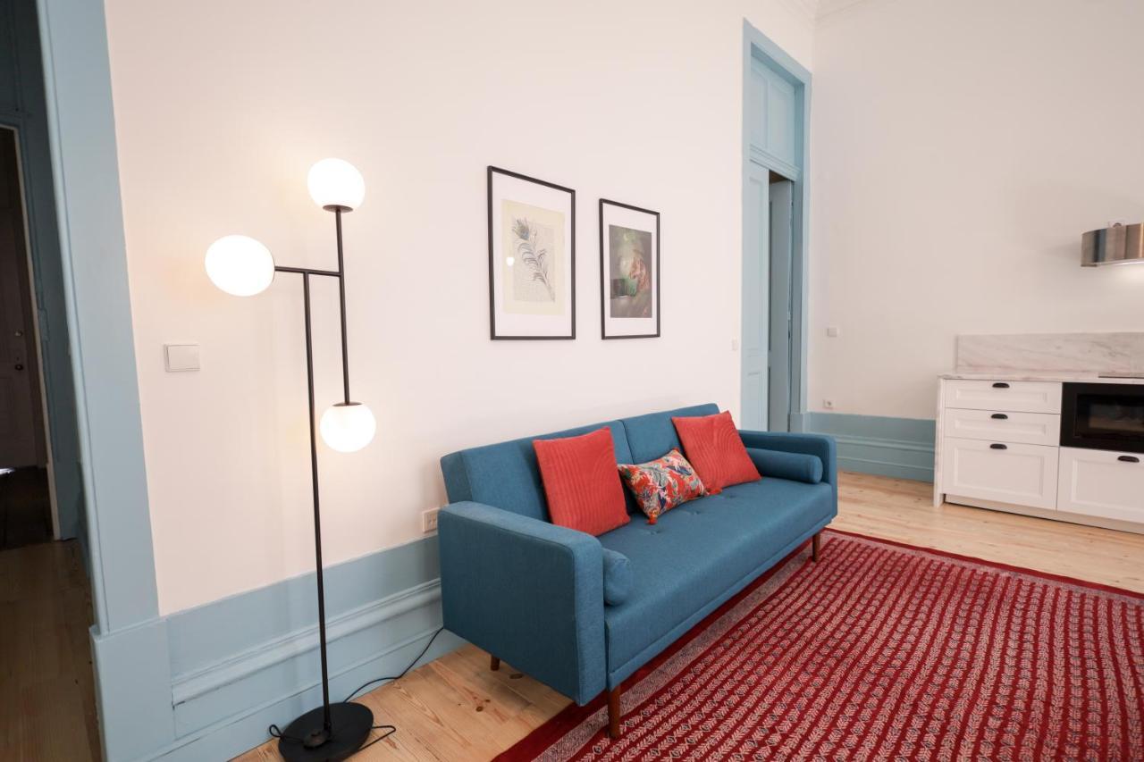 Adorable In Great Area Apartment *