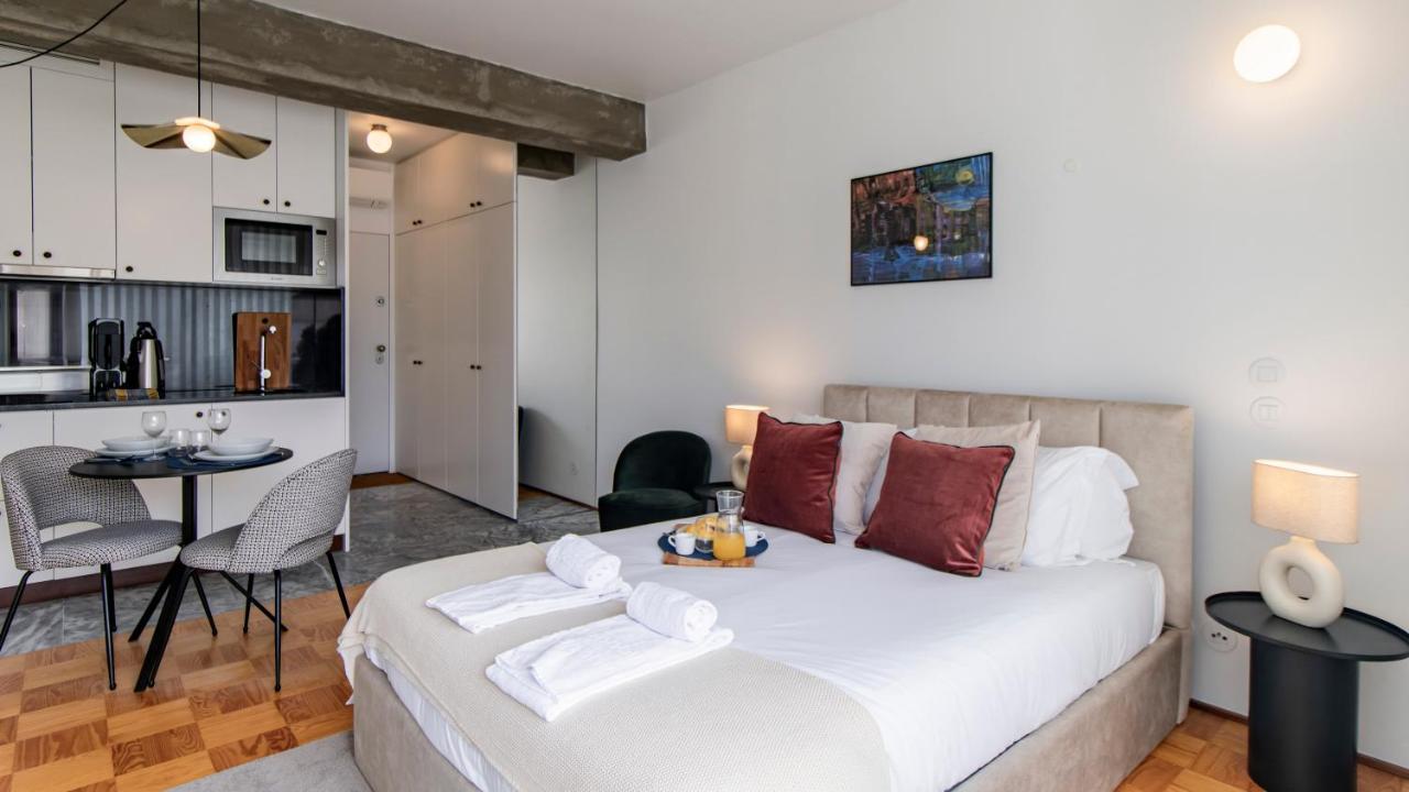 Ceuta By Lovelystay Apartment Porto