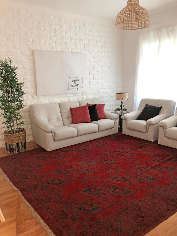 Apartment Cozy 3 Near House Of Music *