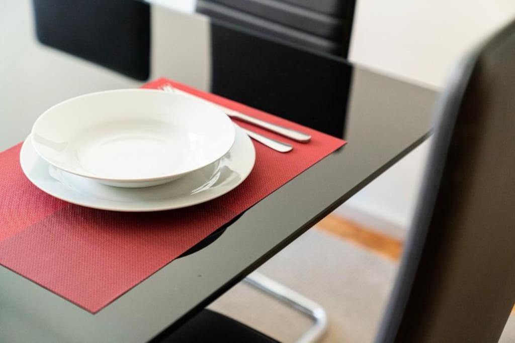 Apartment Climatise Avec Balcons Porto