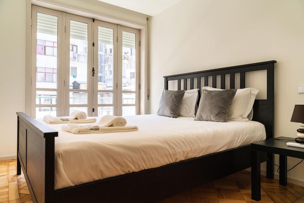 Apartment Climatise Avec Balcons
