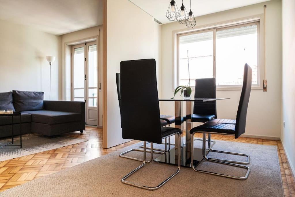 Apartment Climatise Avec Balcons Porto