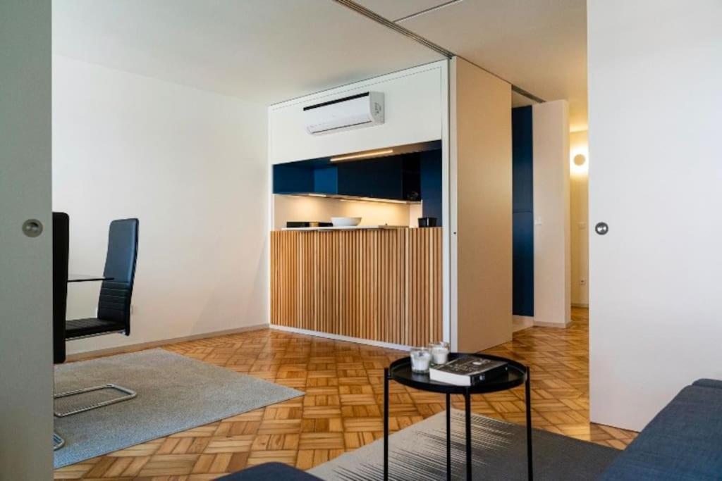 Climatise Avec Balcons *