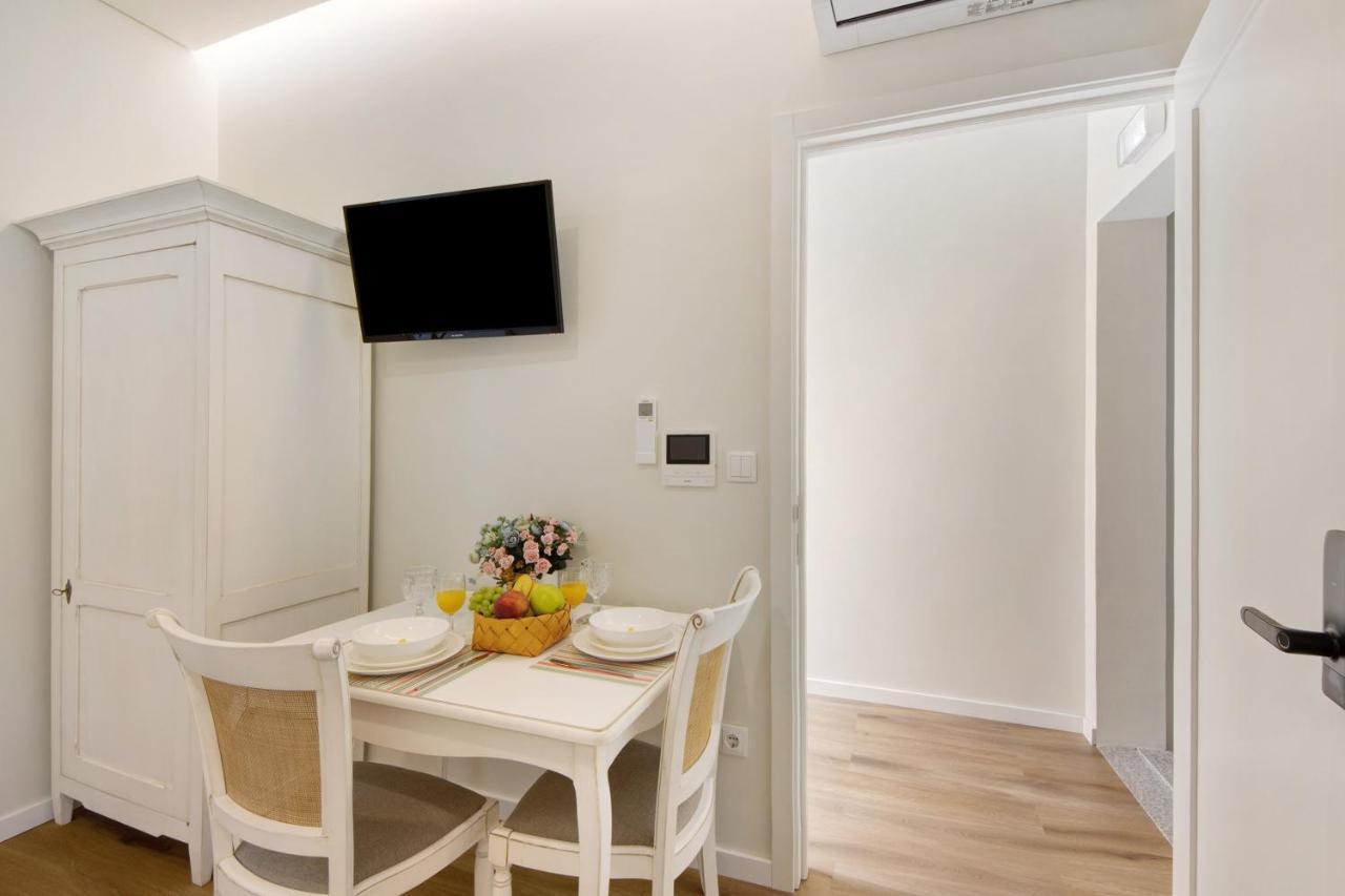 Village 8 * Porto