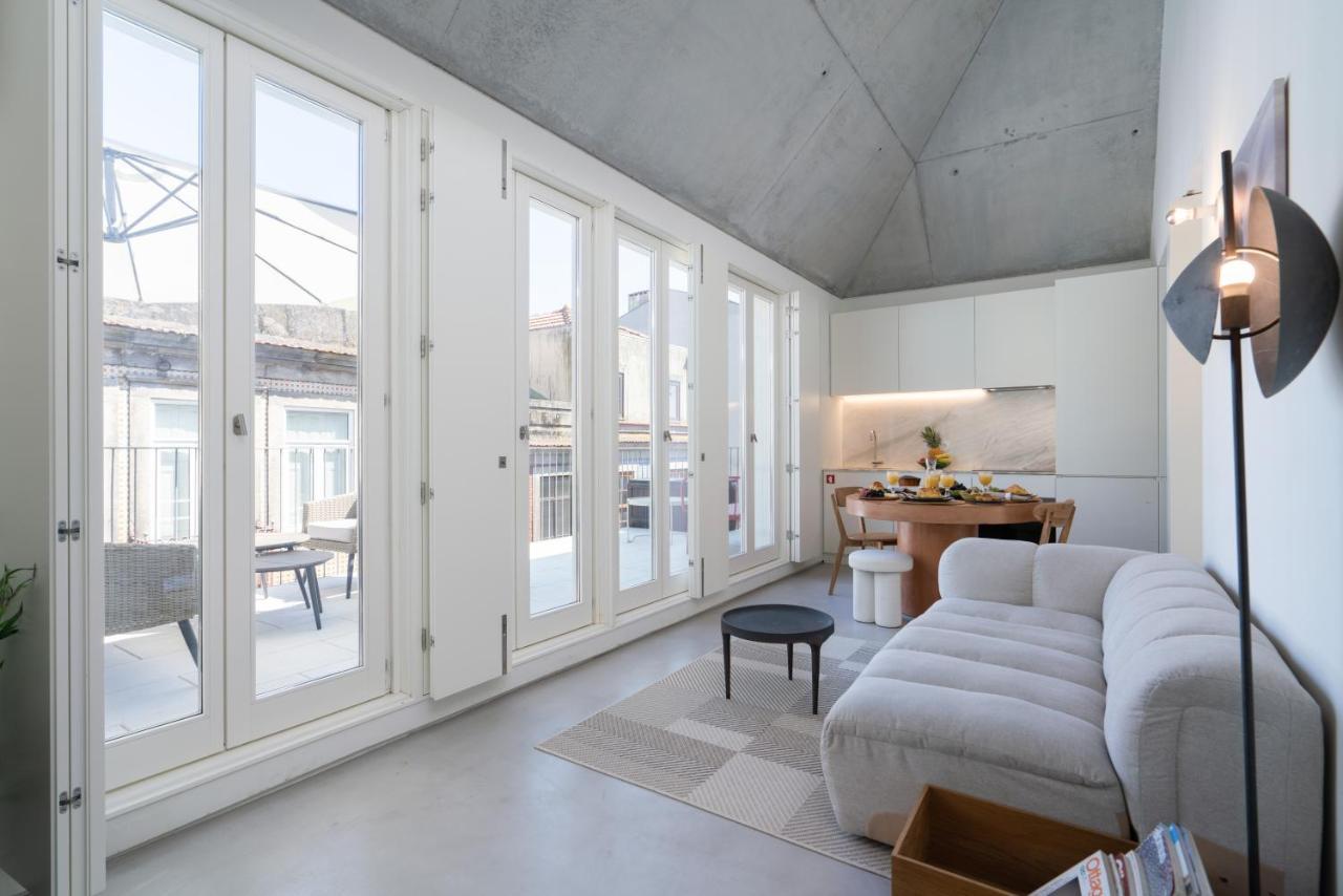 Host Wise - Luxurious Private Flats - Balcony * Porto