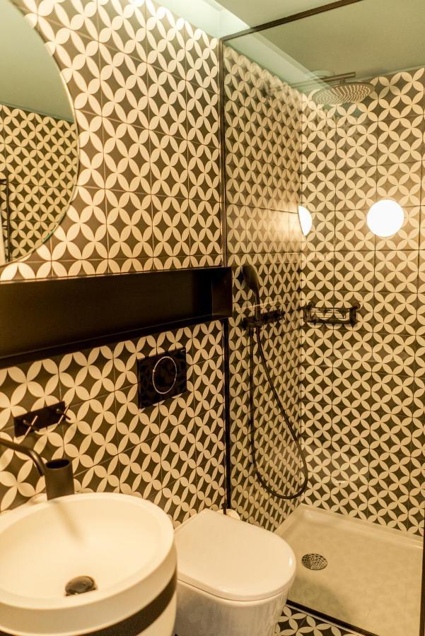 Award Winning Design Center - River View! Porto