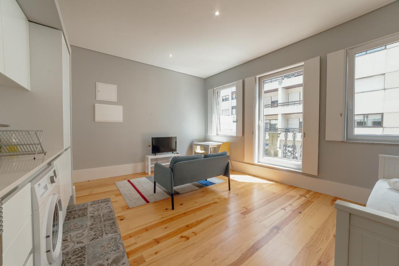 Apartment Downtown Santos With Terrace By Homing Porto