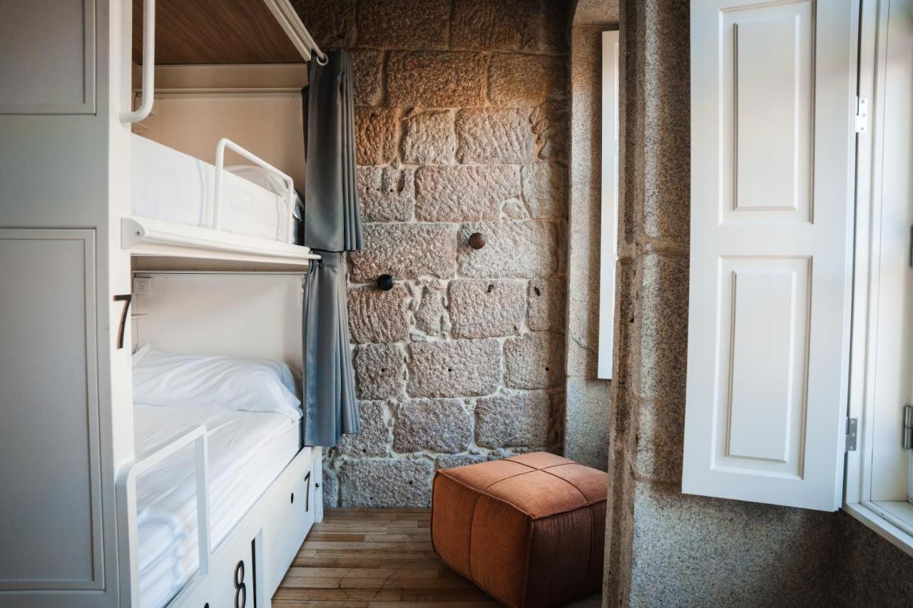 Hostel The House Ribeira Porto