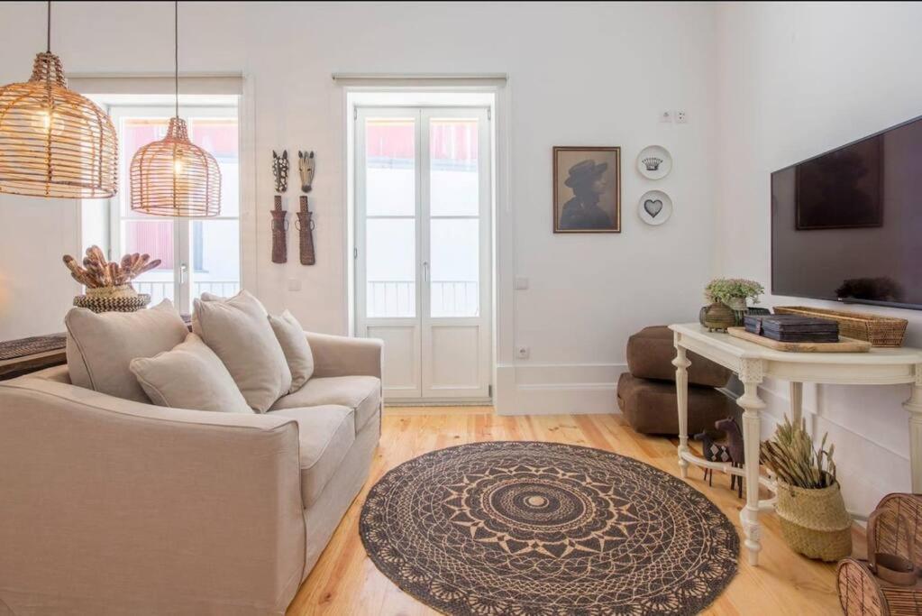 And Lovely With Balcony In Apartment Porto