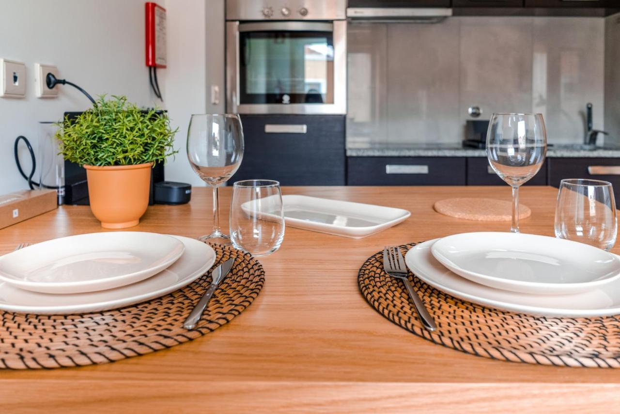 Bright In The Heart Of Lapa - 5min Walk To Metro! *