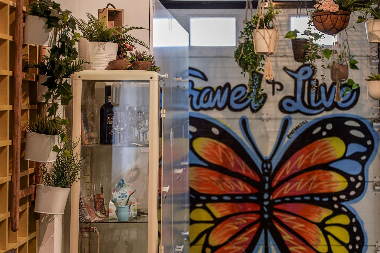 Travel & Live Hostel