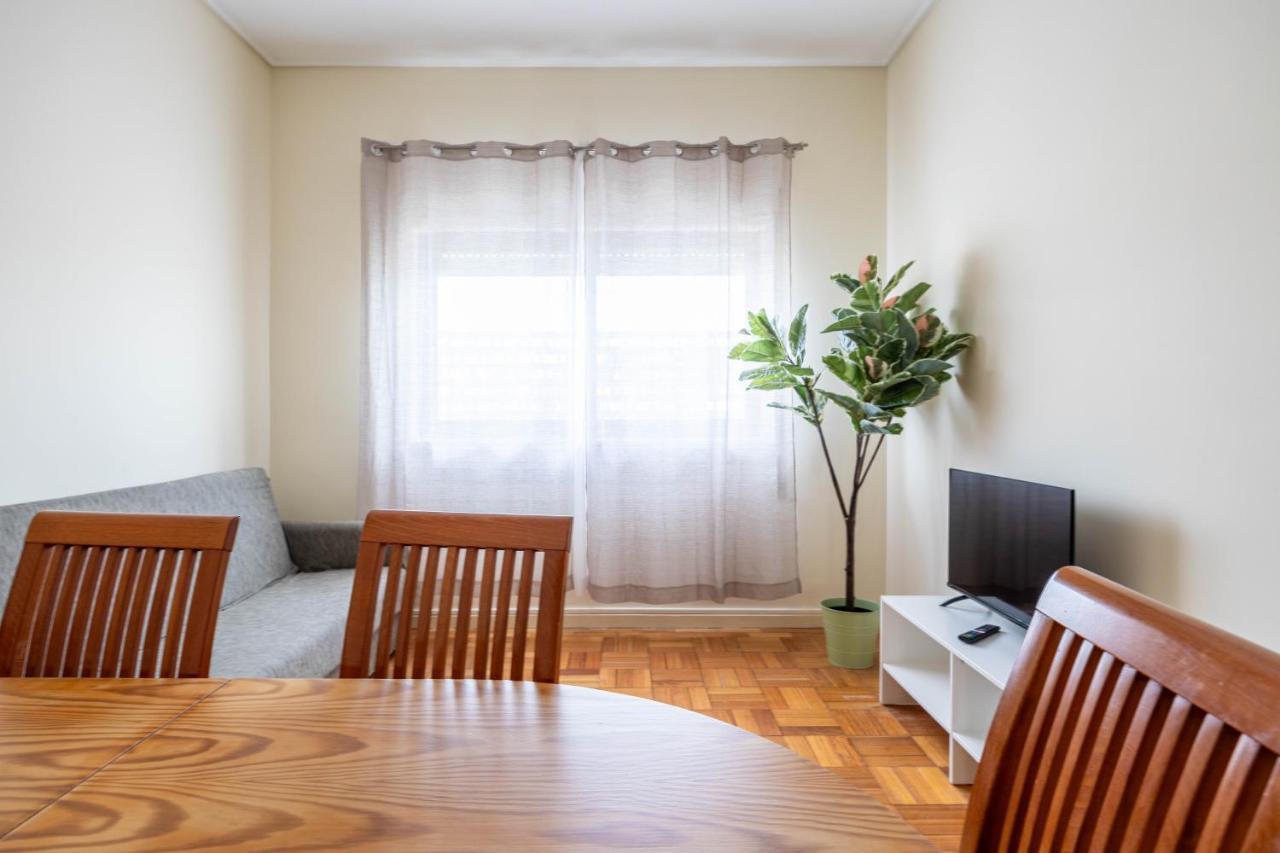 Apartamento Convenient 3-bedroom Next To Bom Sucesso Porto