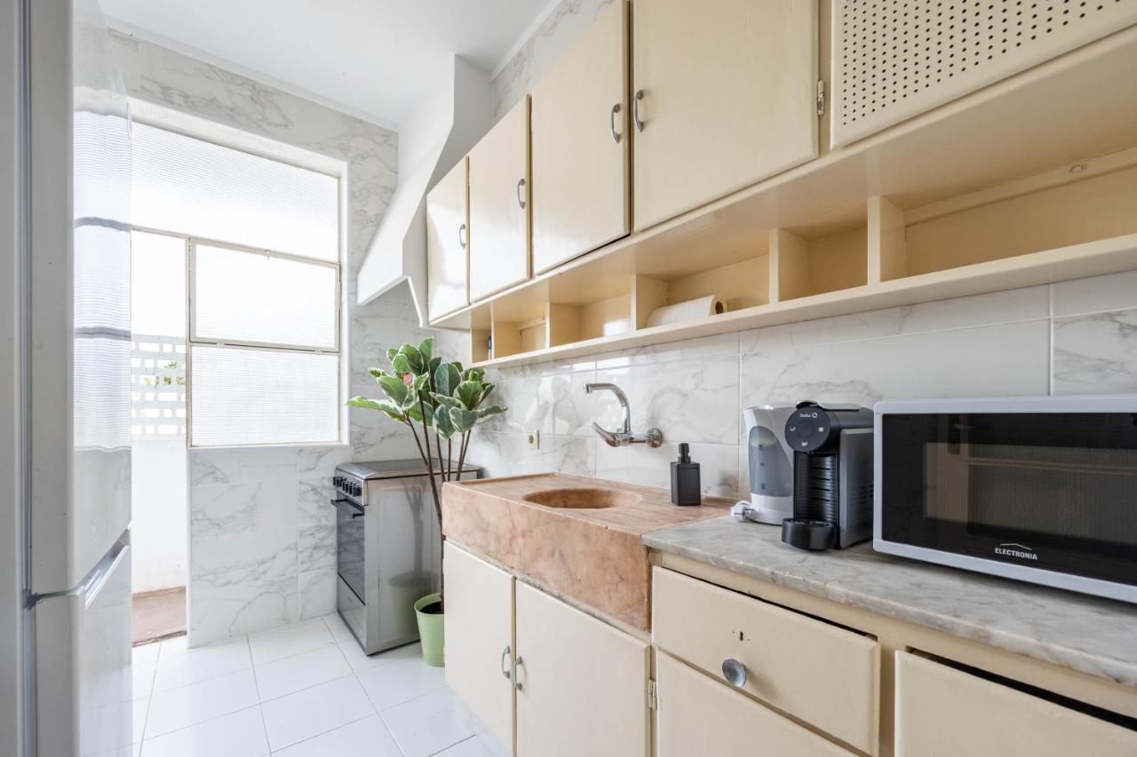 Convenient 3-bedroom Next To Bom Sucesso