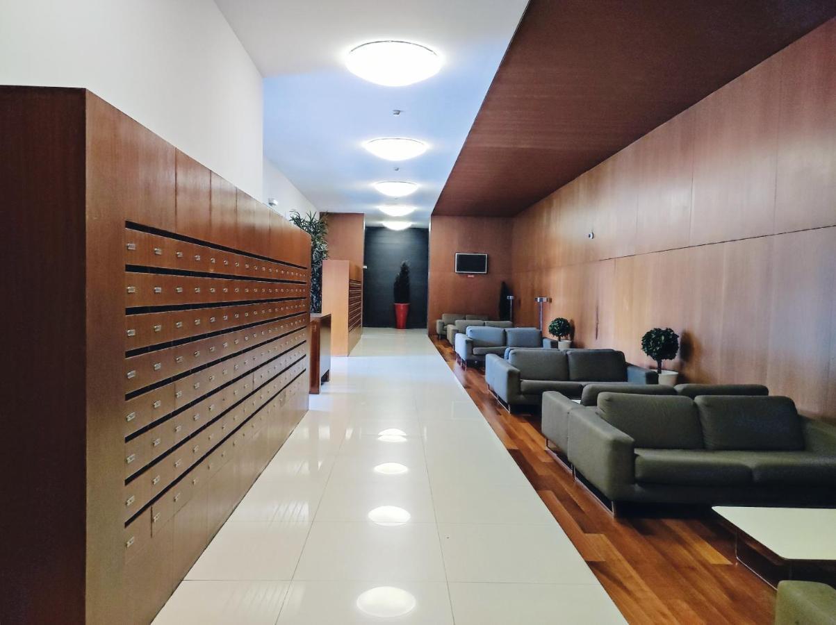 S1405 - Practical And Modern - Ac, Balcony And Parking Apartment Porto