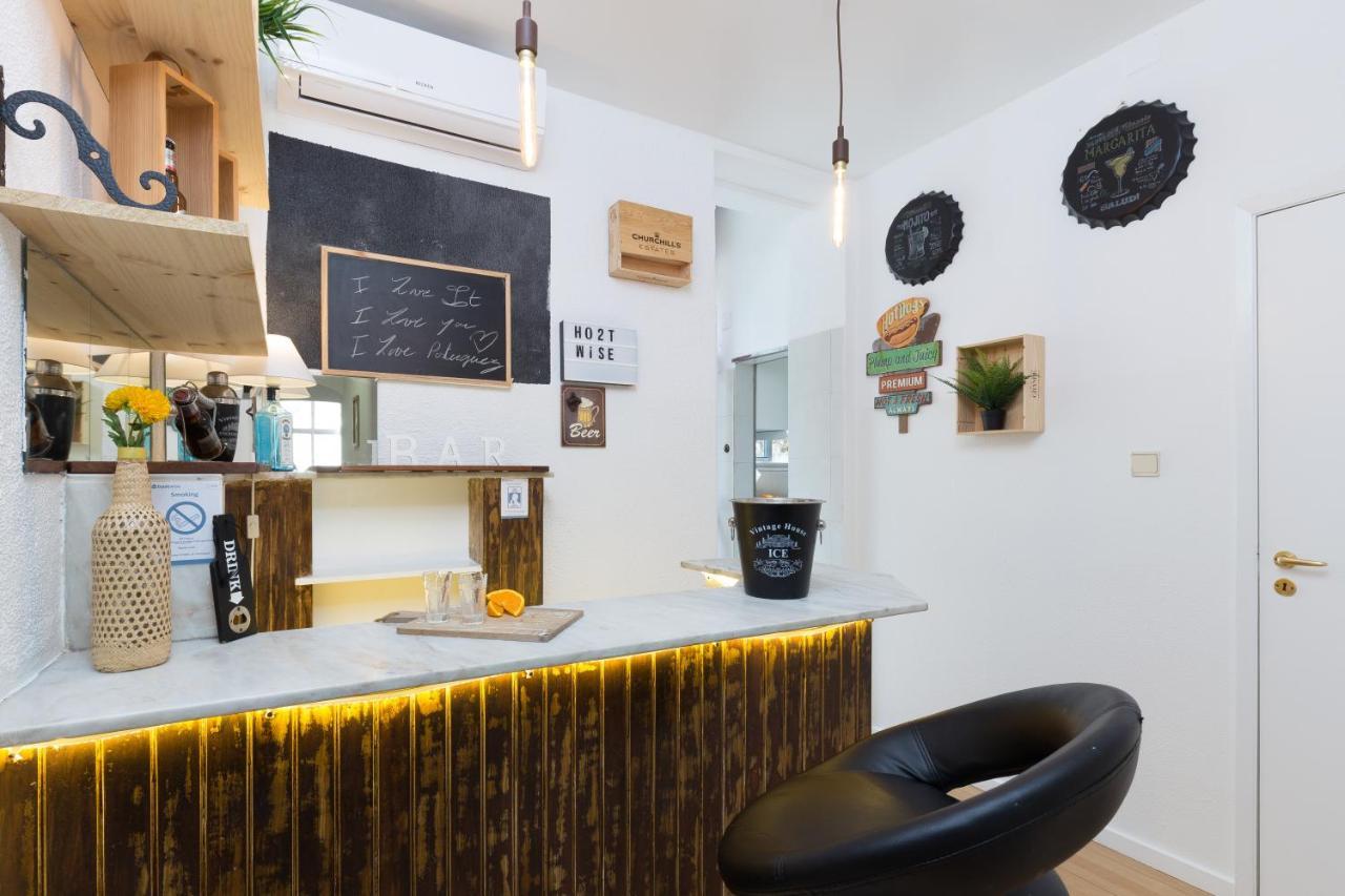 Host Wise - Large Flat W Terrace - Ace Location At Aliados Porto