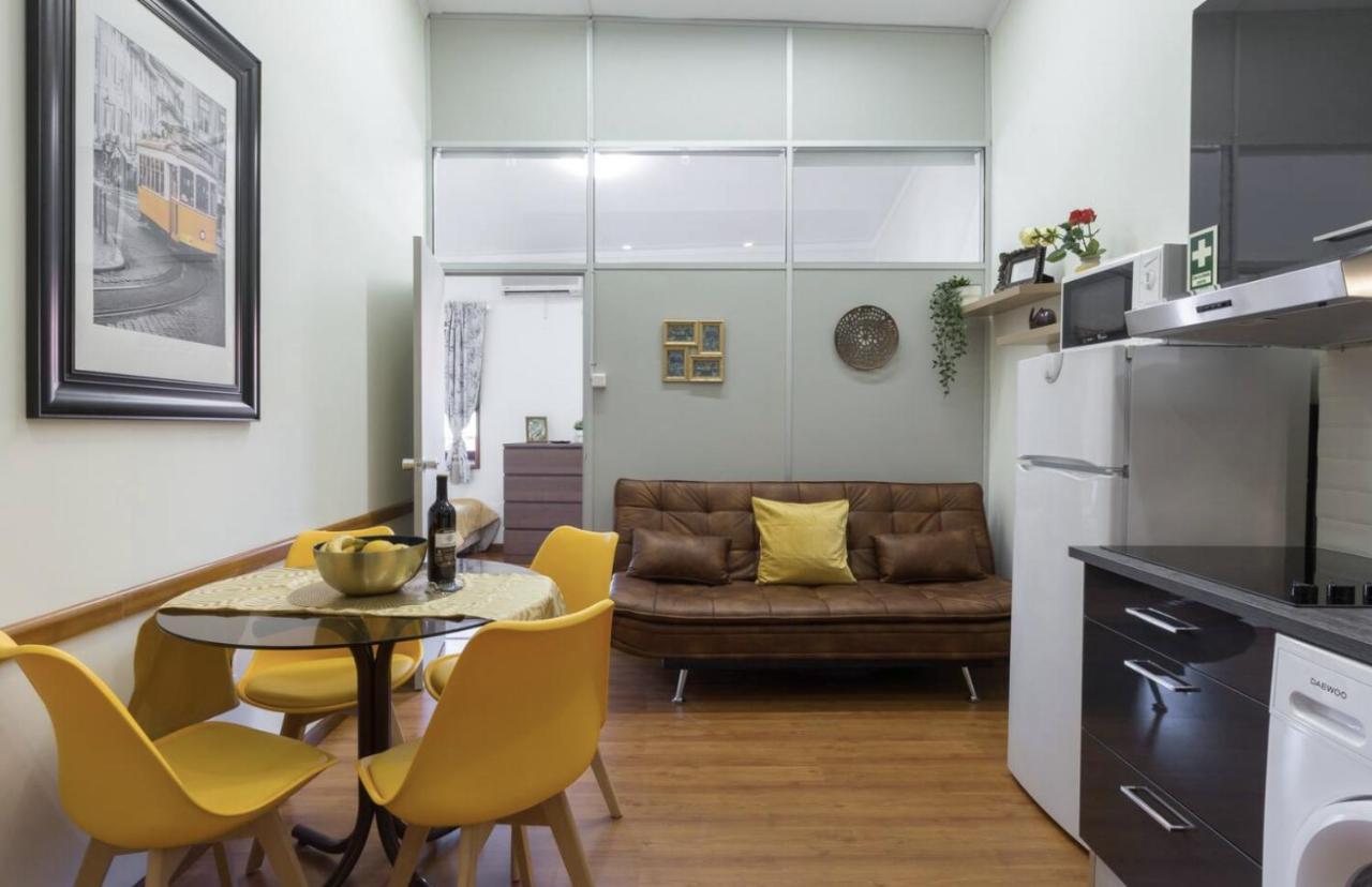 Host Wise - Cozy Sunny Flats - Ace Location