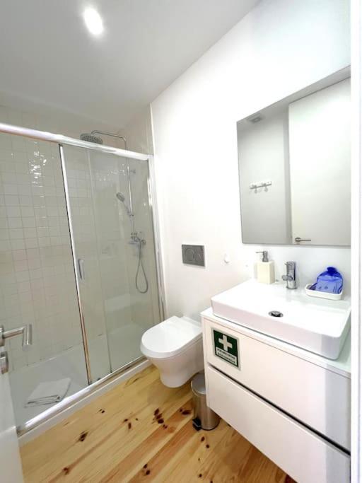 Apartment Caldeireiros Lovely By Hosts