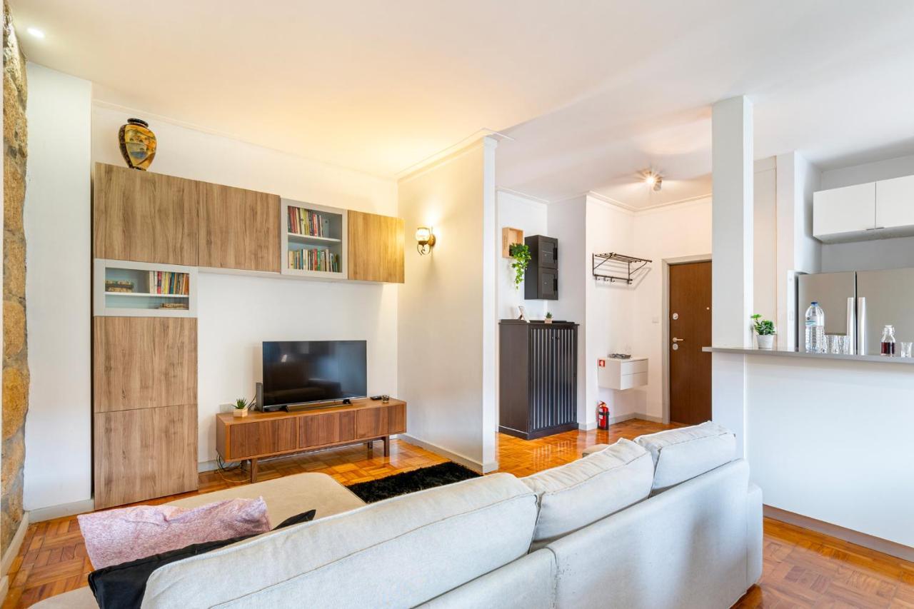 Stone - By Guest Apartment