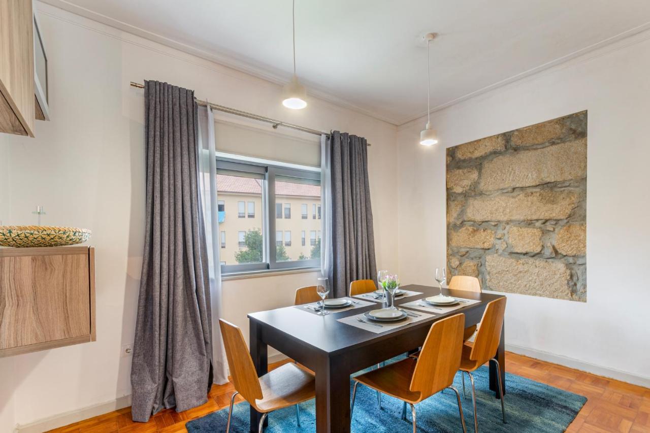 Stone - By Guest Apartment