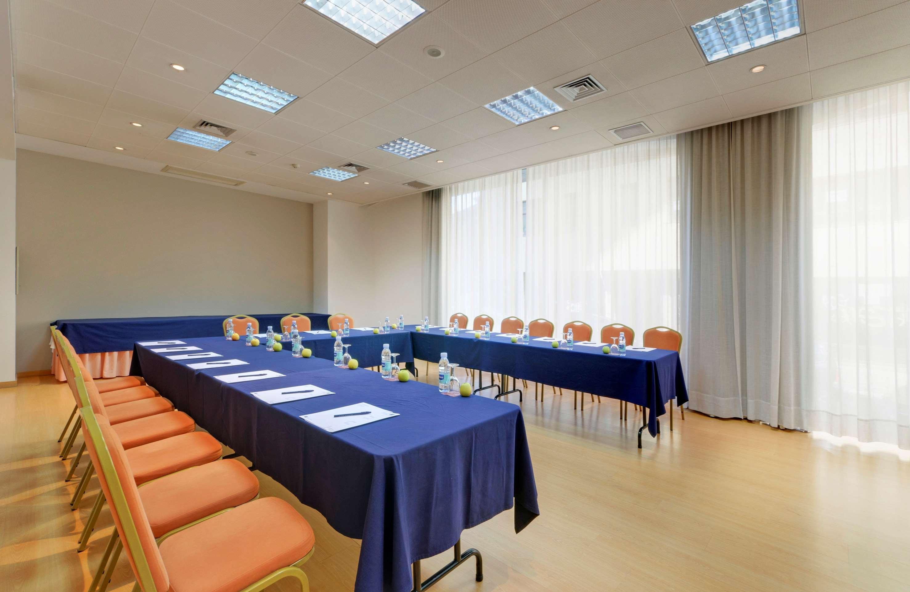Tryp By Wyndham Centro 3* Porto