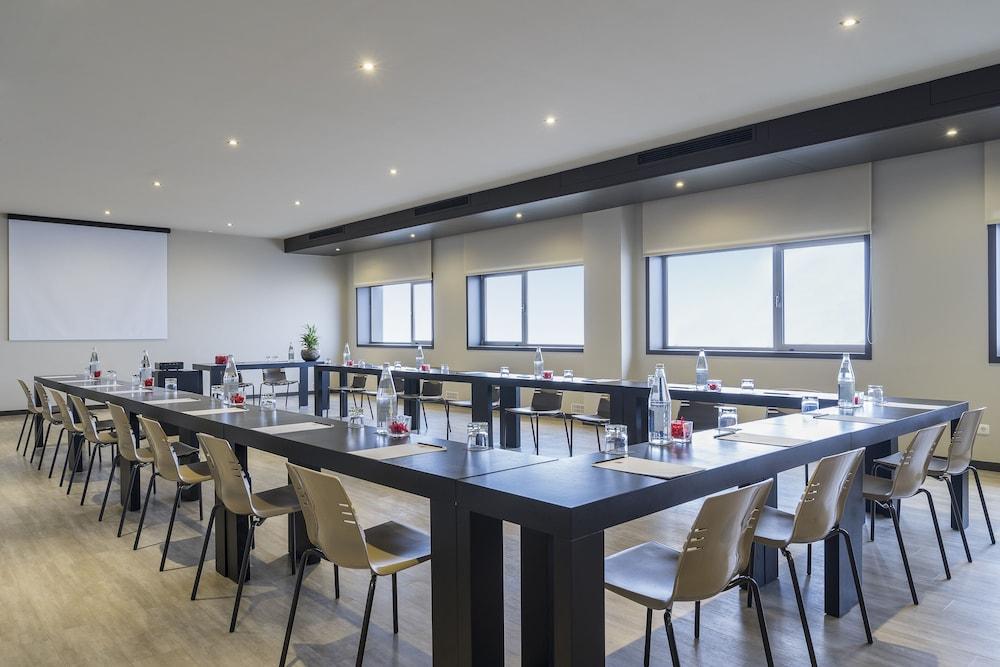 Hotel Hf Tuela
