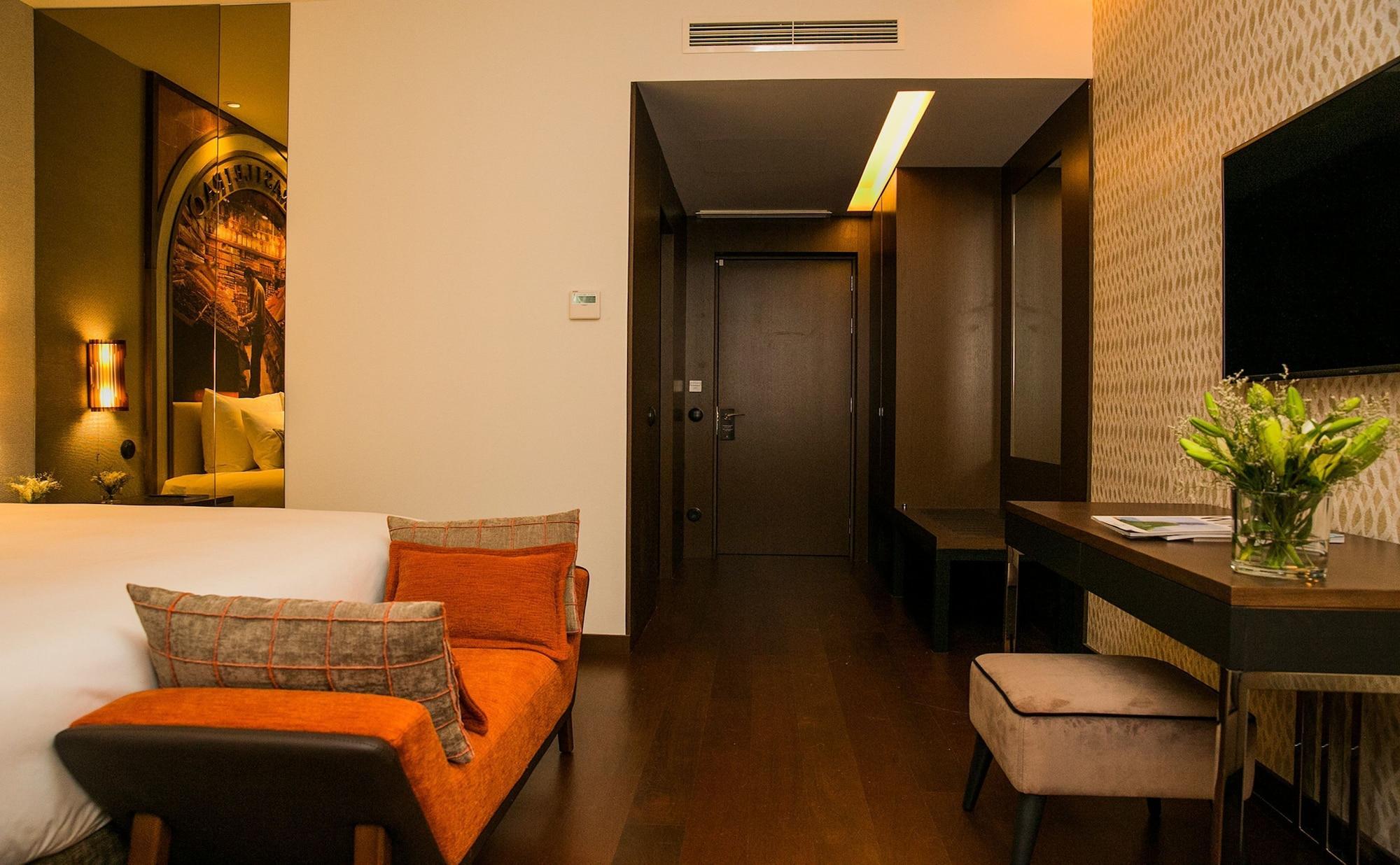Hotel Pestana - A Brasileira, Center & Heritage Building