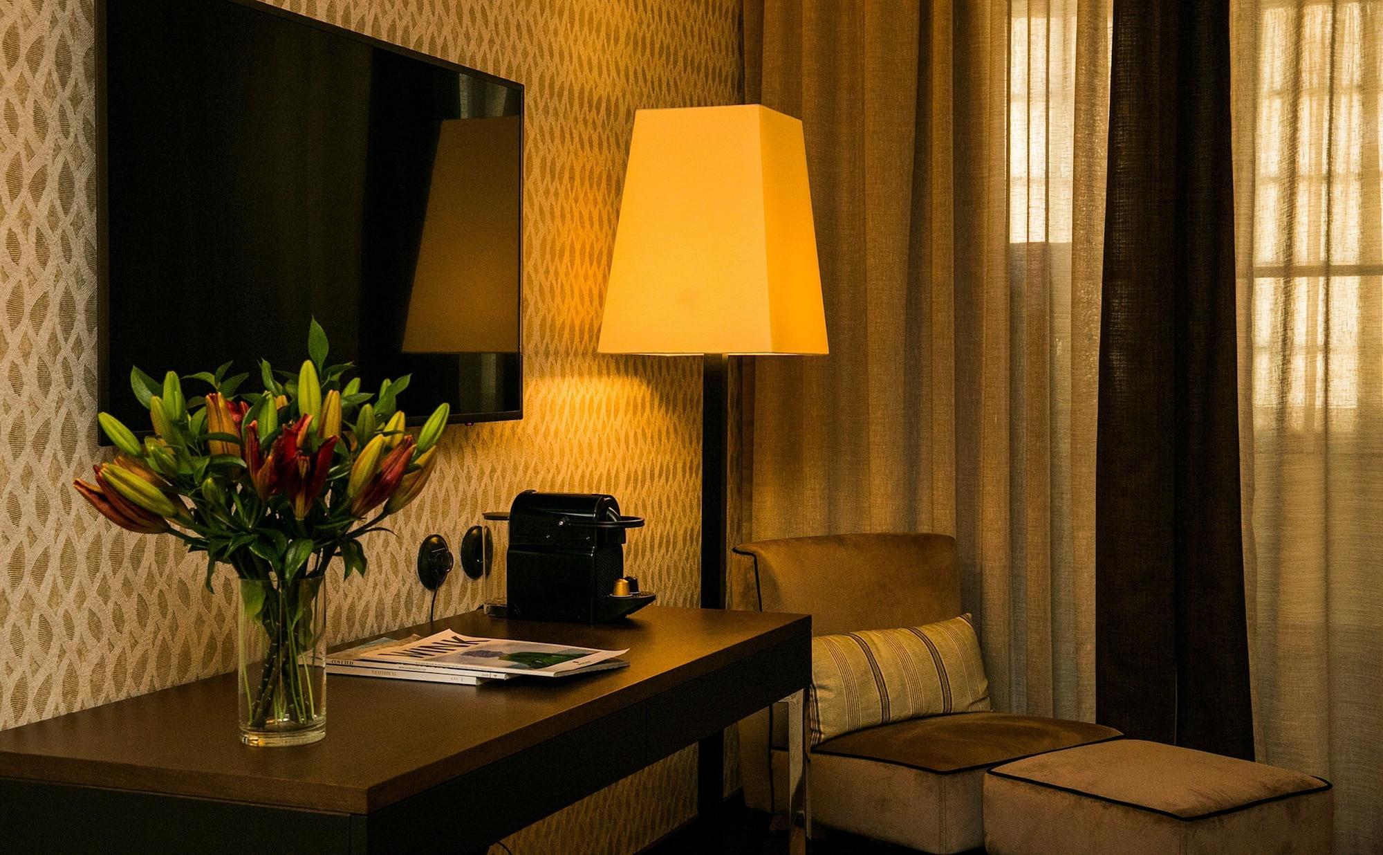 Pestana - A Brasileira, Center & Heritage Building