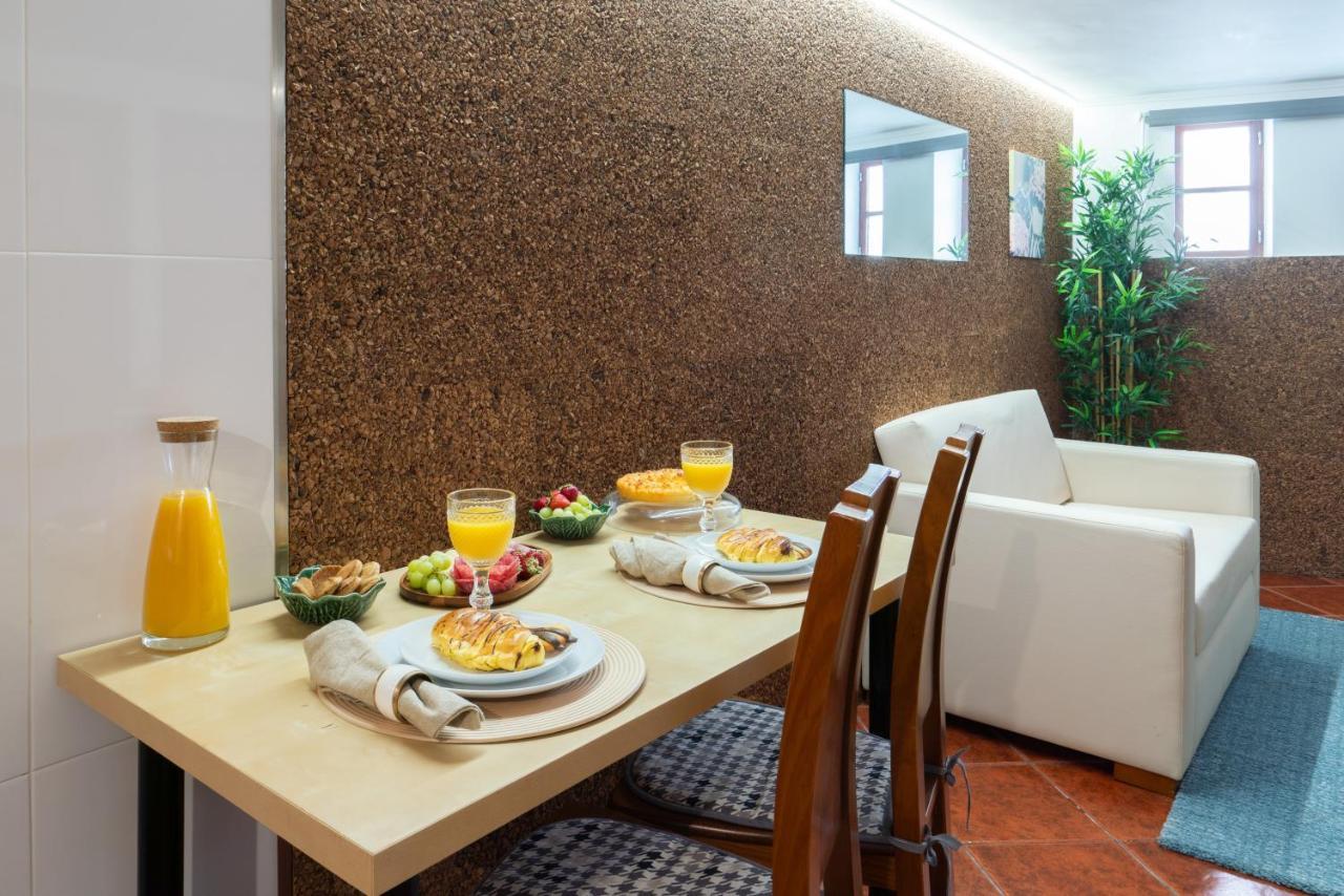 Host Wise - Classy Amazing Flats Apartment