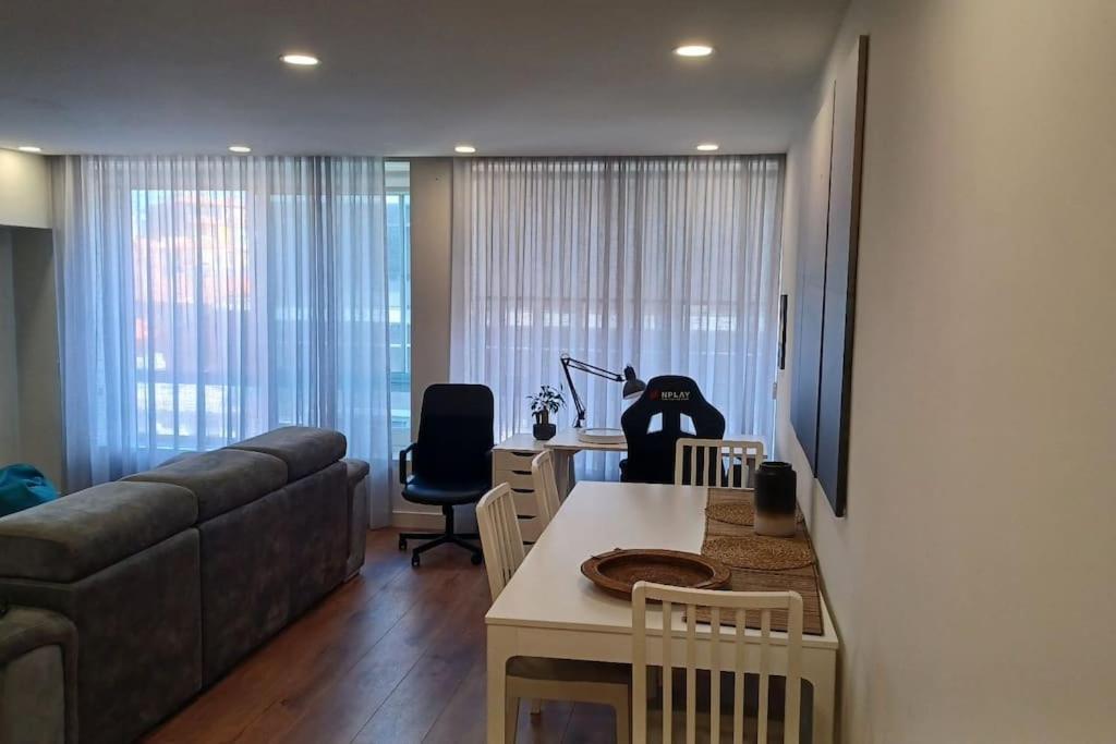 Apartment A H - Downtown *