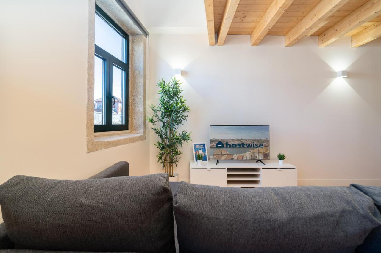 Host Wise - Lovely & Cozy Duplex Flat *